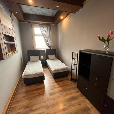 Apartament Centrum-Zwyciestwa กลีวิตเซ ภายนอก รูปภาพ